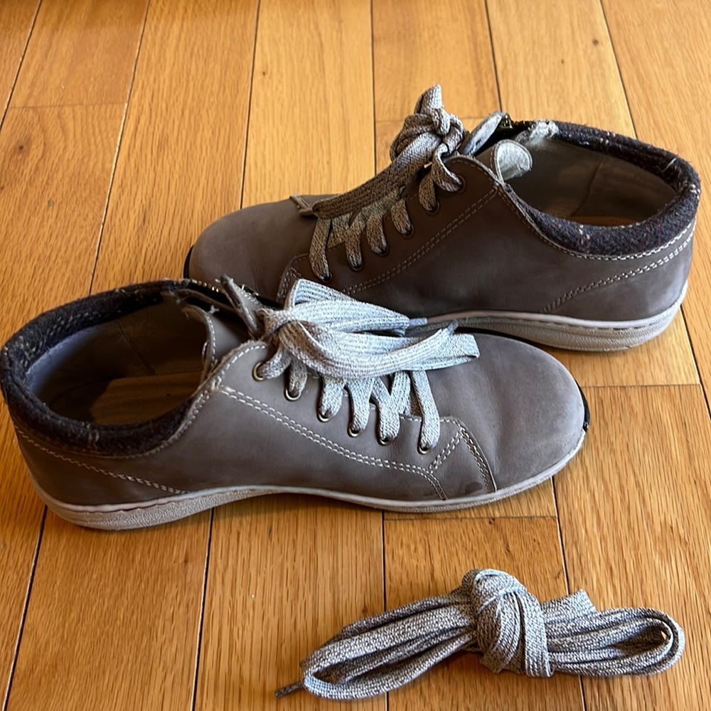 Aetrex size 7.5 - 8 ankle boots